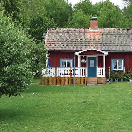 Stunning Home In Tjaellmo With Kitchen Zewnętrze zdjęcie